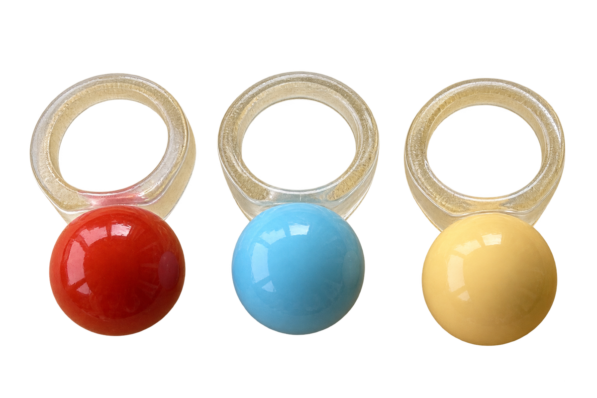 Vintage 1960s Mod Lucite Gumball Ring
