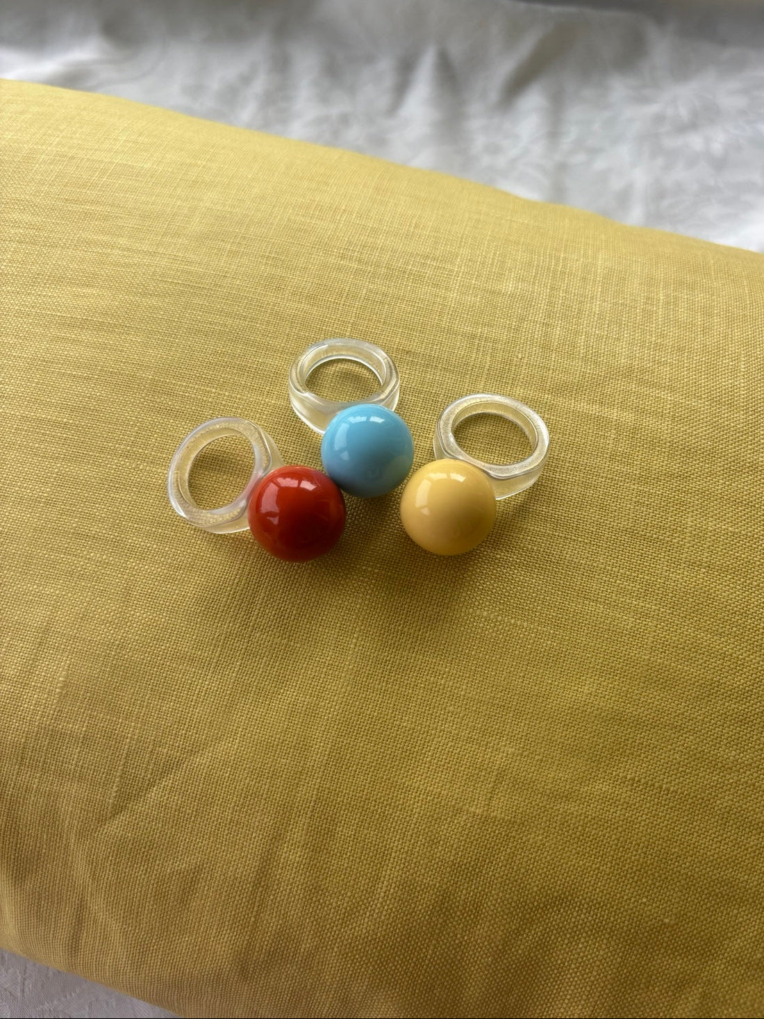 Vintage 1960s Mod Lucite Gumball Ring